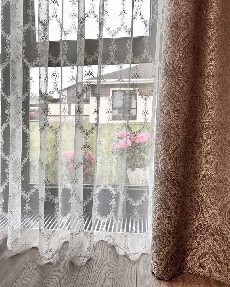 Идеальное решение для спальни: портьеры и тюль с изысканным дизайном