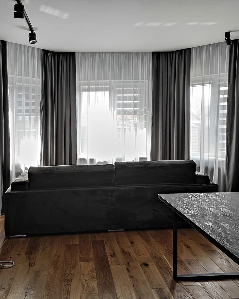 Элегантные шторы на люверсах: сочетание практичности и стиля в современном интерьере