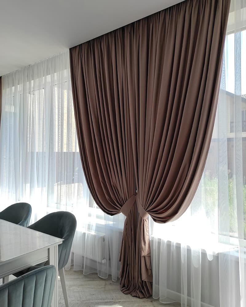 Элегантное сочетание штор: портьеры и тюль для современного интерьера