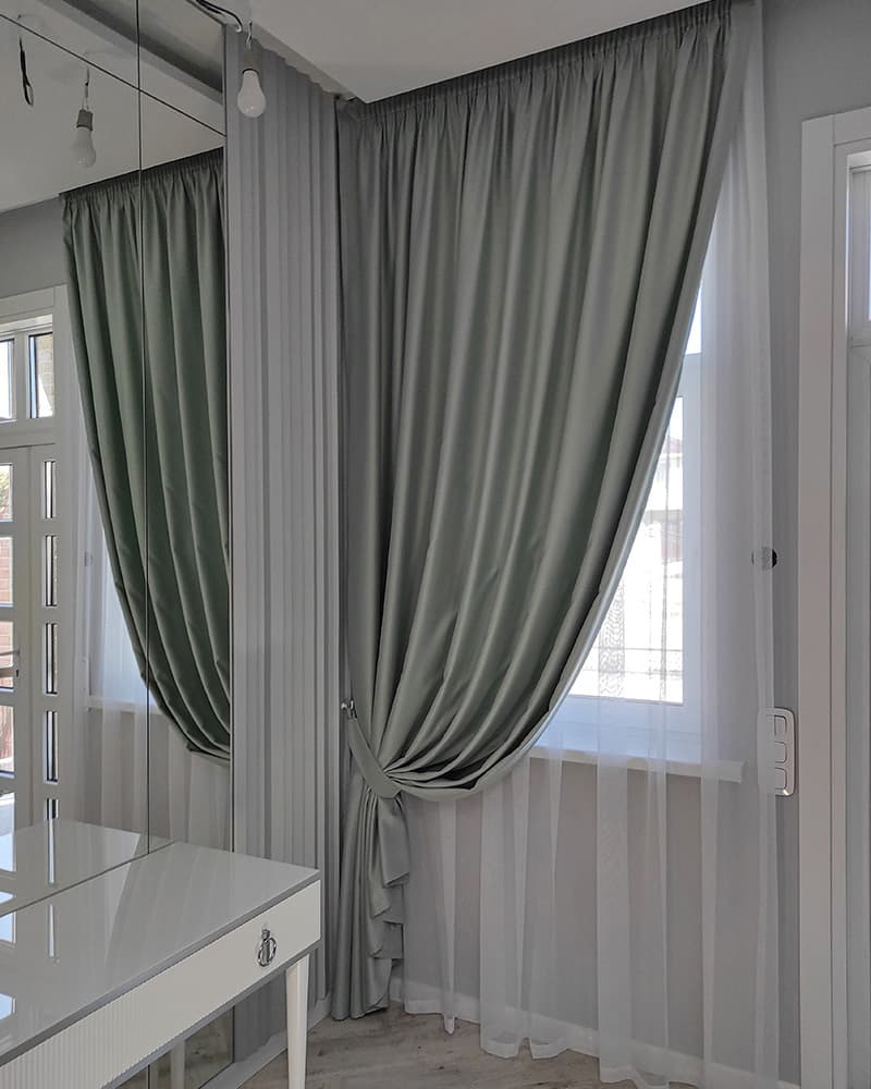 Элегантные шторы на люверсах: Идеальный выбор для современного интерьера