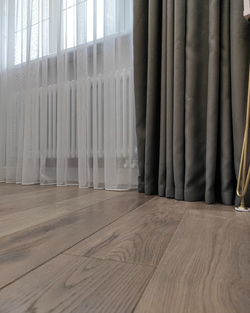 Шторы блэкаут с электрокарнизом: стильный контроль света