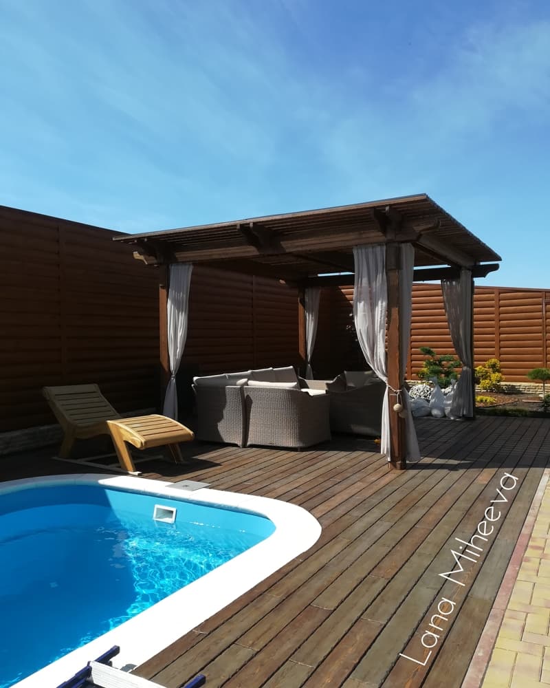 Элегантность и функциональность: выбираем шторы для открытой зоны отдыха